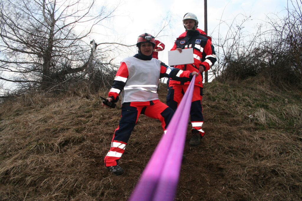 Posádka z Komárna v akcii Lešť